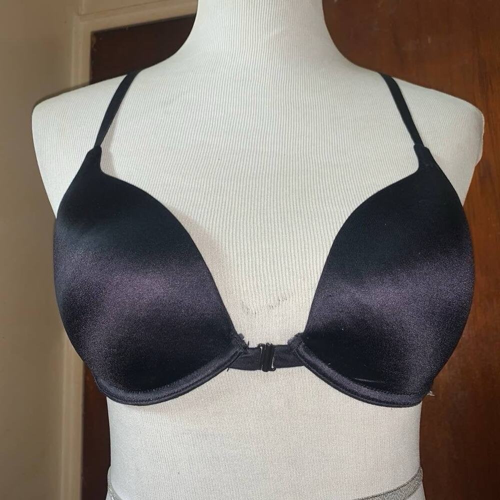 Women’s Strap Black Bralette size 34D Bombshell Bra - Forever 21